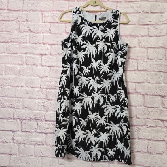 Vince Camuto Size 6 Black White Palm Tree Lined Mini Dress Size 6 - Picture 3 of 5